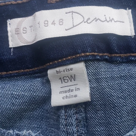 C EST 1946 Denim women's hi-rise denim shorts - Picture 5 of 6